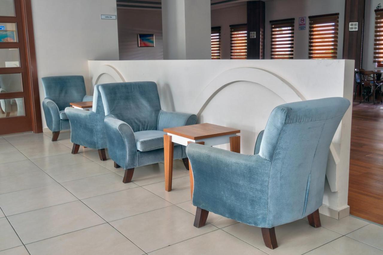 Blue Fish Hotel โคนัคคลึ ภายนอก รูปภาพ