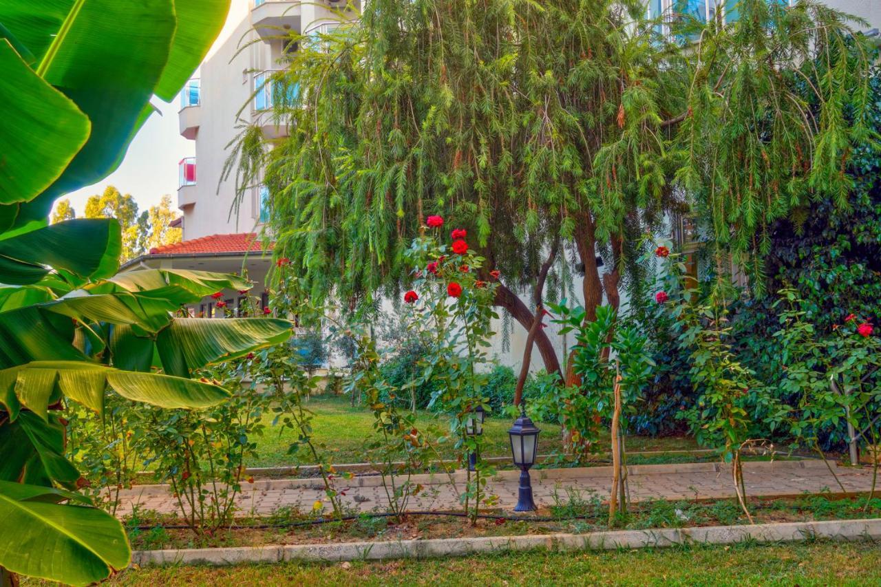 Blue Fish Hotel โคนัคคลึ ภายนอก รูปภาพ