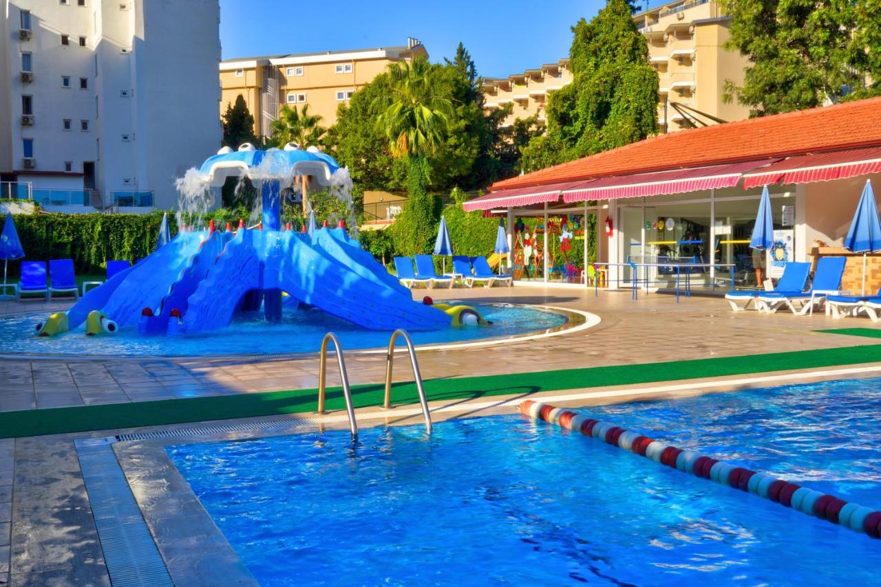 Blue Fish Hotel โคนัคคลึ ภายนอก รูปภาพ